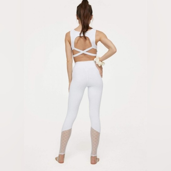 J.ING Canyon White Mesh Sport Top and Yoga Leggings Set - Picture 7 of 13